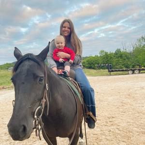 Meet your Posher, Kelli